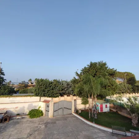 Elena Villa Ognina
